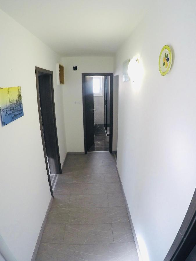 Apartments Lopac Jadranovo Eksteriør bilde