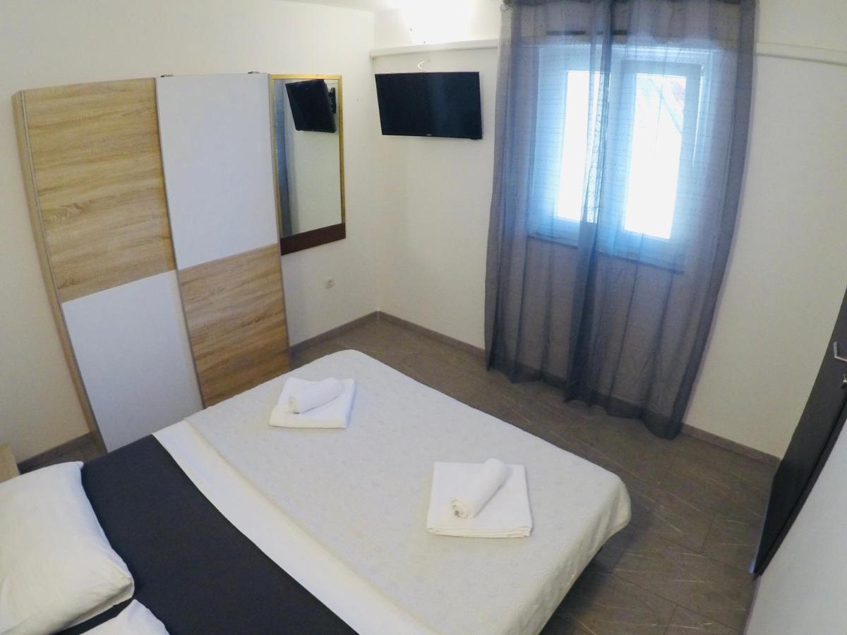 Apartments Lopac Jadranovo Eksteriør bilde