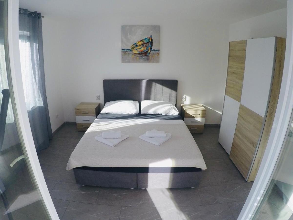Apartments Lopac Jadranovo Eksteriør bilde