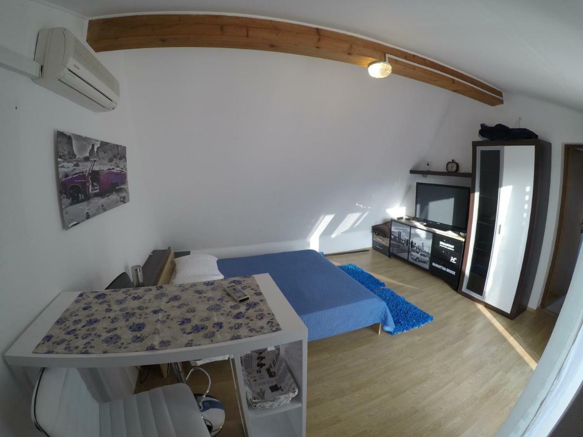 Apartments Lopac Jadranovo Eksteriør bilde