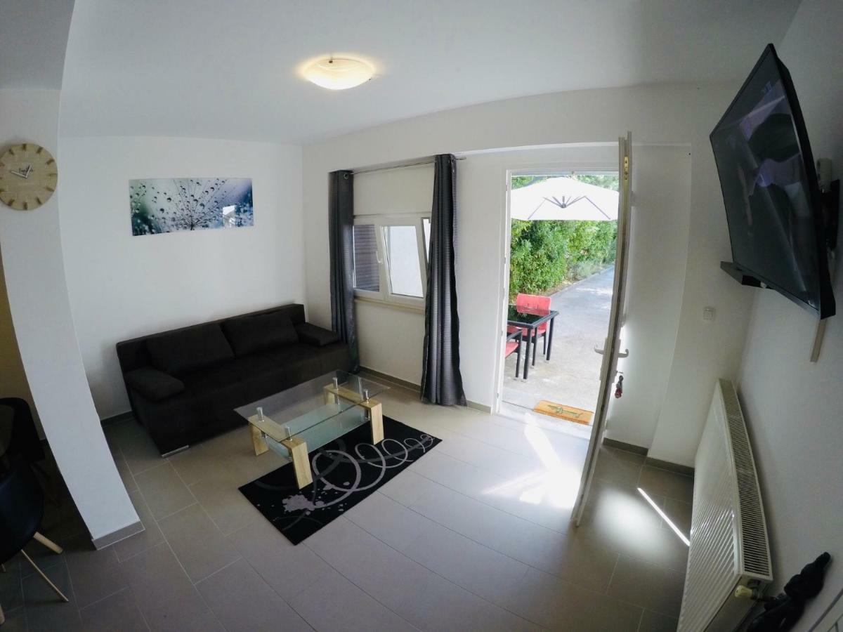 Apartments Lopac Jadranovo Eksteriør bilde